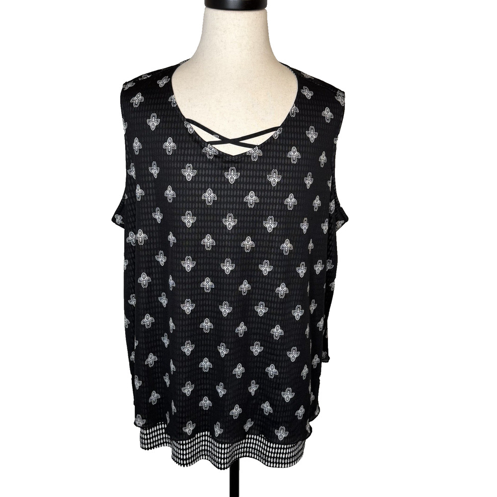 Catherine’s Sleeveless Blouse Size 4X Contrast Lining Black With White Print